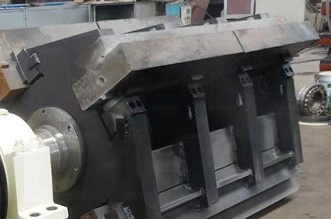 反擊破轉(zhuǎn)子及板錘 反擊破轉(zhuǎn)子及板錘