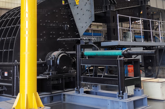 整形破碎機(jī)液壓抽軸裝置