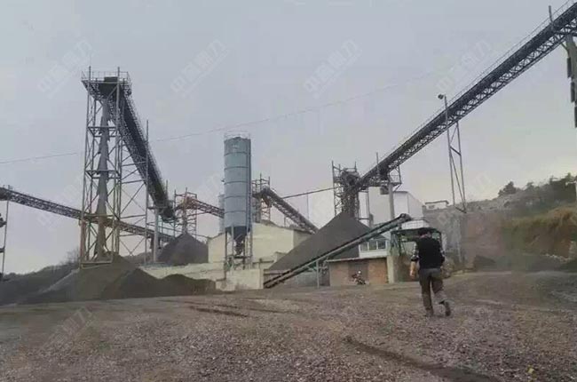 重慶巫山時產(chǎn)200噸機(jī)制砂生產(chǎn)線建設(shè)圖片