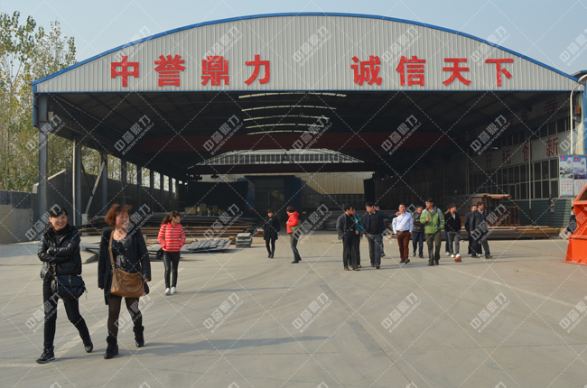 安徽客戶團新鄉(xiāng)鼎力廠區(qū)參觀考察中