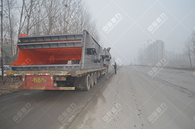 2YKQ1545振動篩 2YKQ1545振動篩