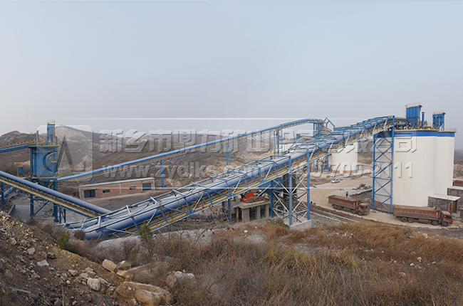 石料生產(chǎn)線現(xiàn)場 石料生產(chǎn)線現(xiàn)場