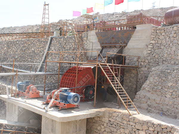 錘式破碎機(jī) 錘式破碎機(jī)