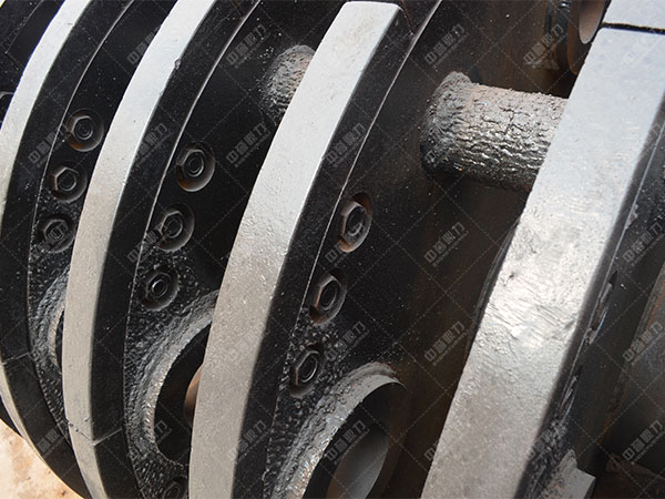 錘式破碎機(jī)圓盤(pán)設(shè)計(jì)