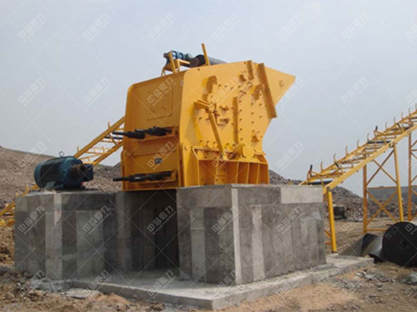 反擊式破碎機(jī)