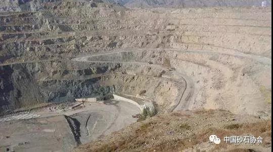 大型露天礦開(kāi)采設(shè)計(jì)