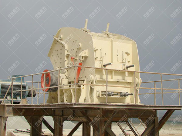 反擊式制砂機(jī)性能特點(diǎn)2