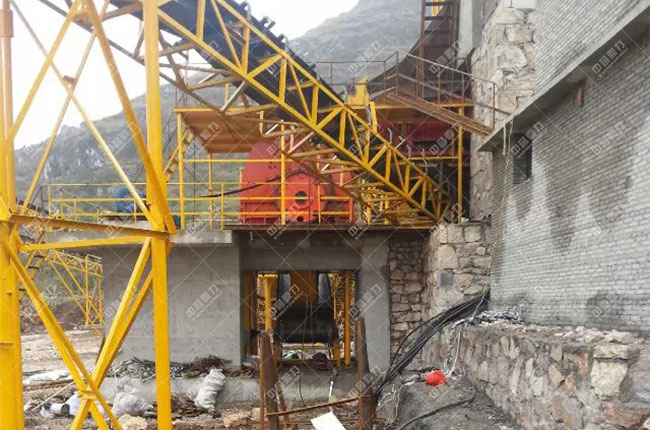 �F���F�(y��ng)һ���r(sh��)�a(ch��n)1200��ɰʯ�������a(ch��n)������չʾ