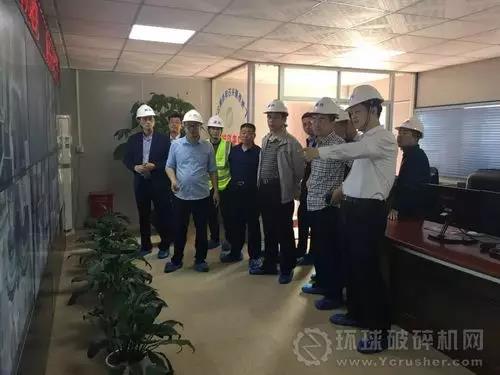 �V����dʯ��(ch��ng)�����T̩ʢʯ��(ch��ng)�Gɫ�Vɽ���O(sh��)ӭ������ɽ�ಿ�T����