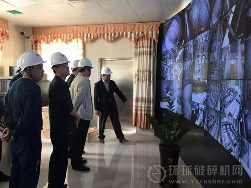 �V����dʯ��(ch��ng)�����T̩ʢʯ��(ch��ng)�Gɫ�Vɽ���O(sh��)ӭ������ɽ�ಿ�T����