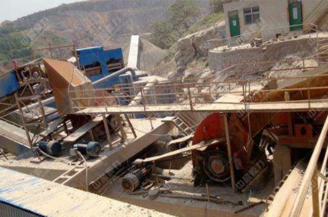 建筑垃圾移動式破碎機