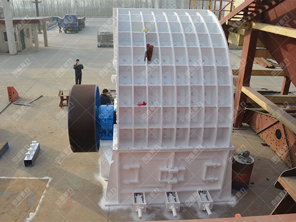 石料重錘破碎機(jī)