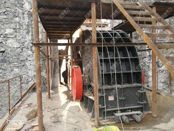 中譽(yù)鼎力錘破