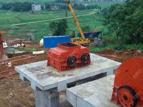 雙轉(zhuǎn)子制砂機(jī)