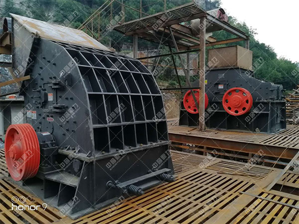 大型錘式破碎機