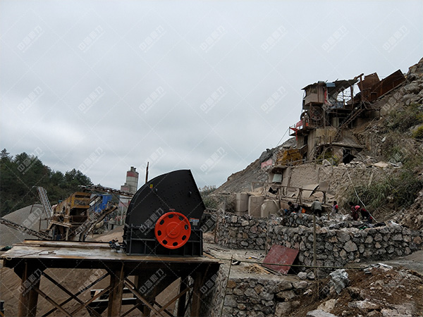 重錘擊碎石機安裝