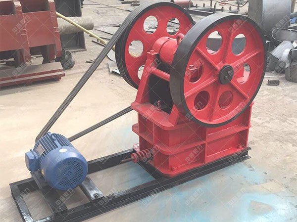 顎式粉碎機(jī)