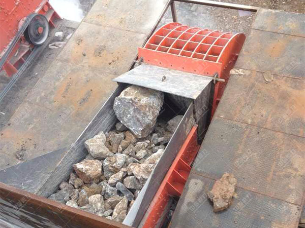 振動(dòng)給料設(shè)備 振動(dòng)給料設(shè)備