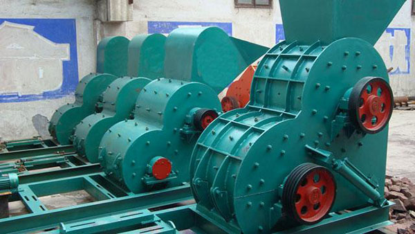 雙級(jí)粉碎機(jī)