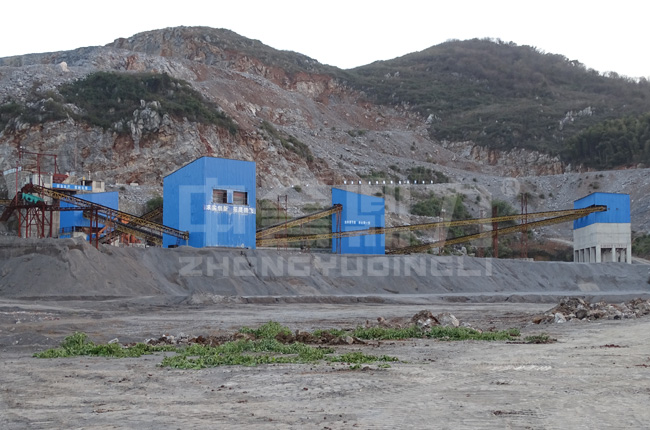 湖北咸寧源達(dá)礦業(yè)日產(chǎn)萬(wàn)噸碎石廠